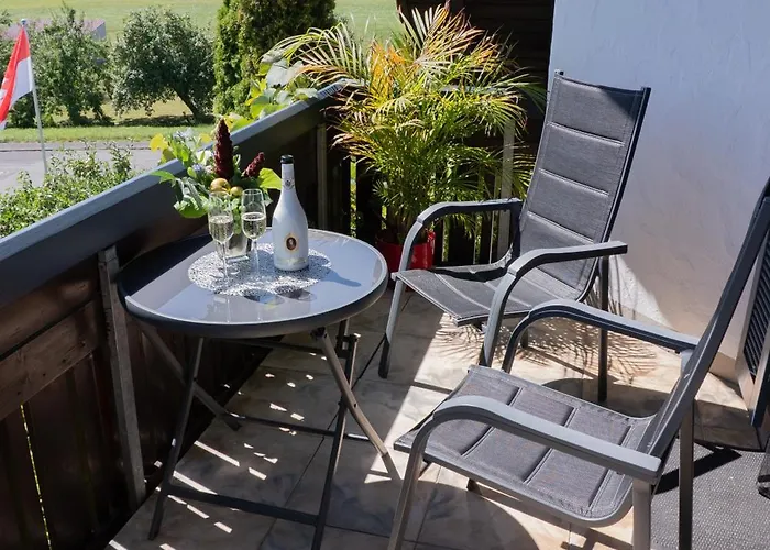 Homestay Mit Gemeinschaftsbad - Zur Fliegerbank In Der Rhoen