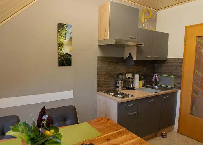 Mit Gemeinschaftsbad - Zur Fliegerbank In Der Rhoen Homestay Burkardroth